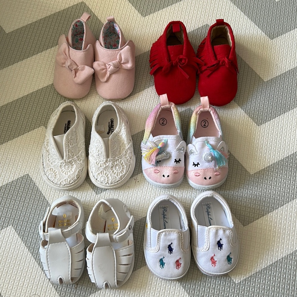 Girls infant shoes